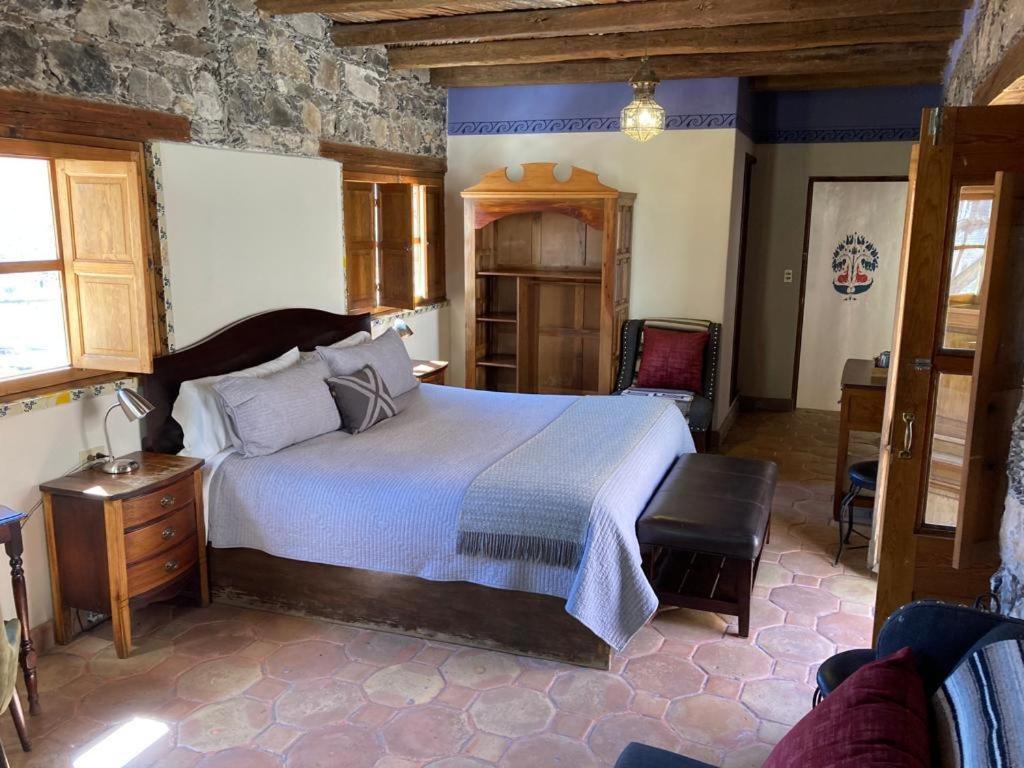 Y Paz - Adults Only 2*