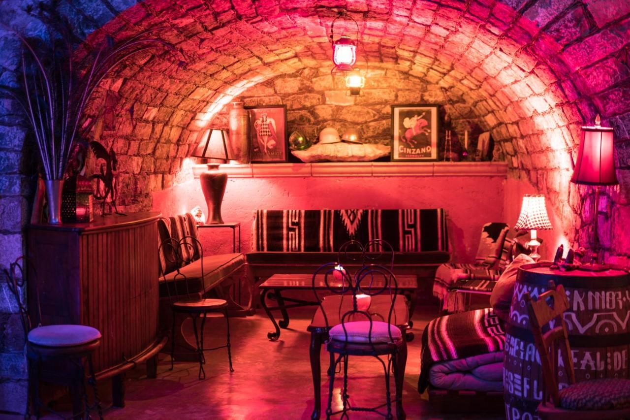 Y Paz (adults Only) 2* Catorce